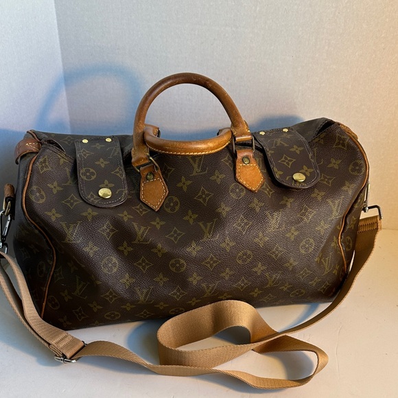 Louis Vuitton Handbags - Louis Vuitton Monogram Speedy 45 Travel Bag 
Date Code SD
16” x 11” x 8”